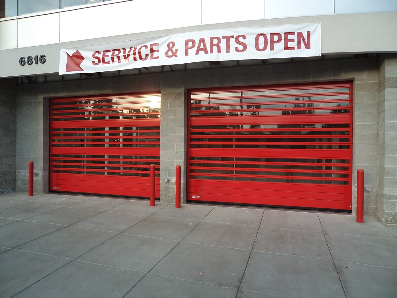Autodealer High-Speed Aluminum Garage Doors by Rytec