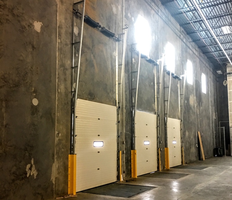 Full Vertical Sectional Loading Dock Doors-1