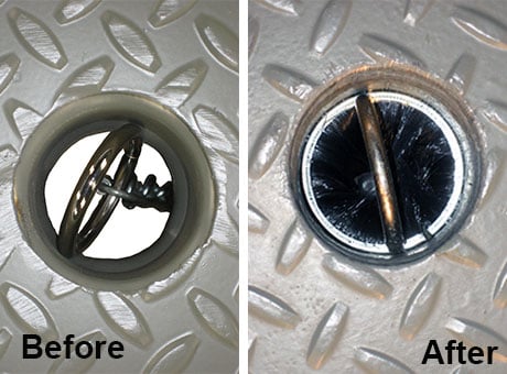 Loading_Dock_pull_chain_cup_seal.jpg Loading_Dock_pull_chain_cup_seal.jpg