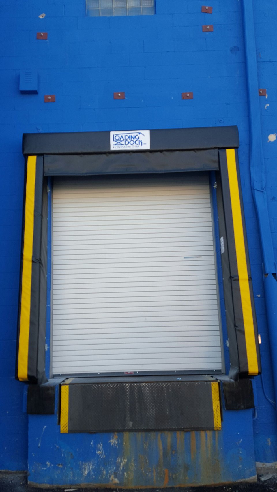 Dock Door Seals at Your Loading Bay in New Jersey & New York
