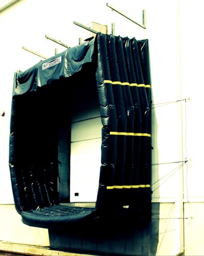 Dock_Shelter_Inflatable_Rail_Shelter_McGuire__RC200