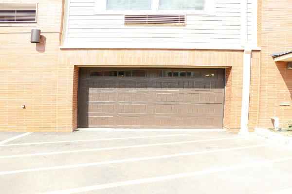 Multi-Family_Residential_Sectional_Doors_IMG_1311.jpg