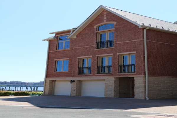 Multi-Family_Residential_Sectional_Doors_IMG_2056.jpg