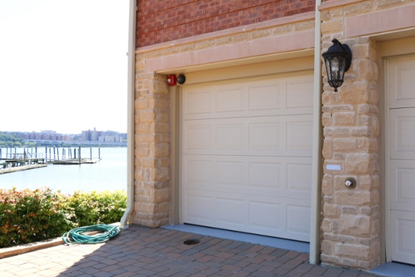 Multi-Family_Residential_Sectional_Doors_IMG_2060.jpg